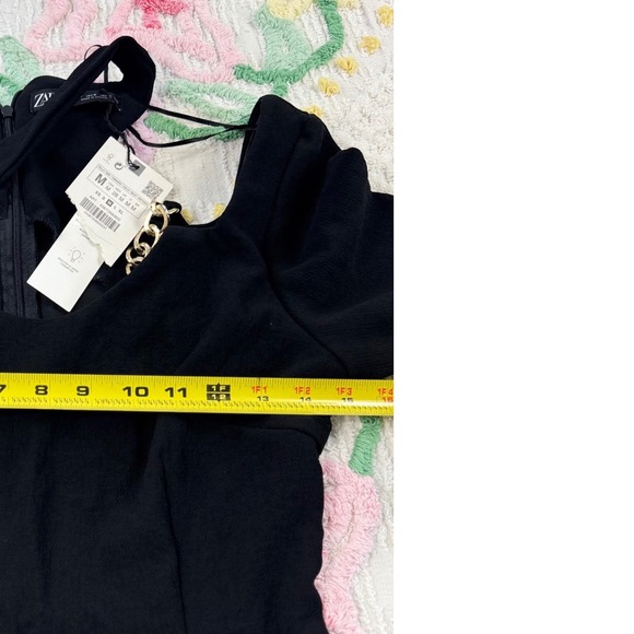 Zara Mini Dress Black Long‎ Sleeve Cut Out Gold Chain Detail Party Cocktail - Picture 5 of 9